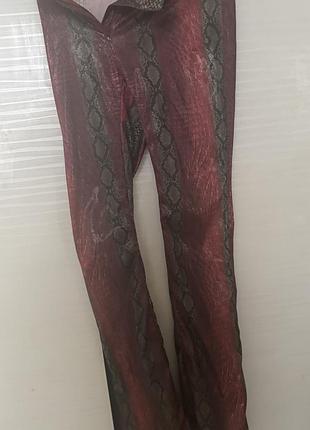 Брюки принт под змею