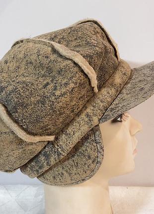 Женские зимние кепки из эко дубляжа бежевый с серым меланжевый