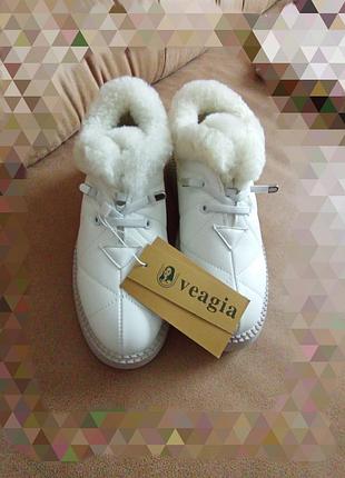 Классирующие зимние угги молочного цвета