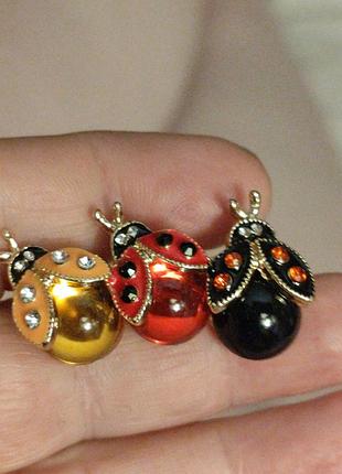 Брошь брошка значок божья коровка сонечко три жклтое красеое черное