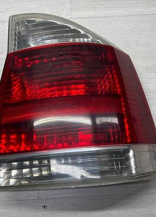 Стоп задній правий opel vectra c, опель вектра ц седан , ліфтбек, 13131002 jw