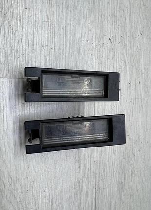 Фонарь освещения номера opel astra h, combo c, corsa c, meriva a, vectra c, zafira b gm 09164143
