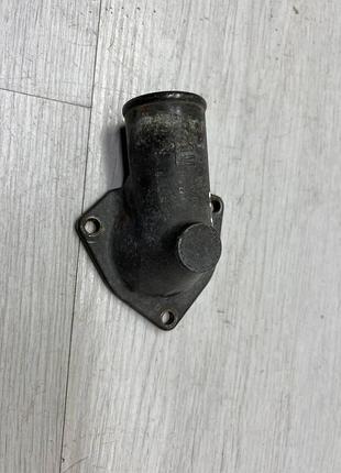 Корпус термостата 1.7 d kadett astra f vectra a 90352757