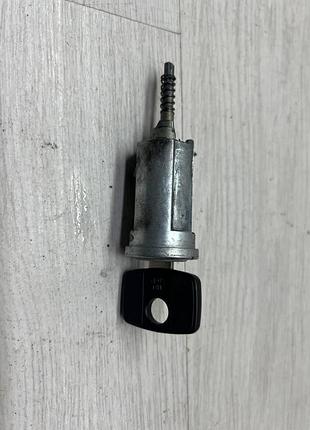 Личинка замка зажигания opel zafira a, astra g, vectra b combo c corsa c 13107754