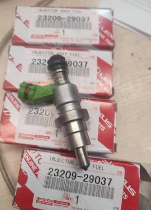 Форсунка упорскування палива toyota 2320929037