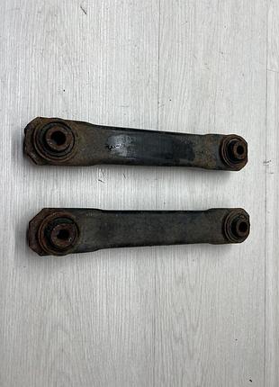 Ричаг подвески нижний, задняя ось с передней стороны opel vectra c 02-08р. 13204112. 24428548