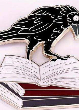 Металлическая брошь брошка двойной пин значок металл эмаль книги книга черный ворон