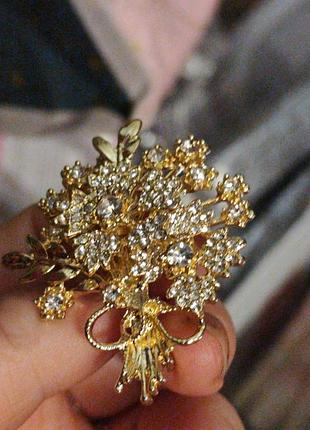 Брошь брошка букет цветов металл золотистый и камни