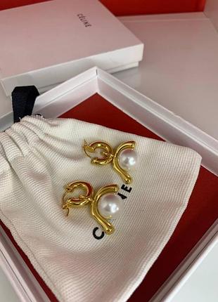 Селин серьги под золото с большой жемчужиной / брендовые серьги селин / celine сережки с жемчугом