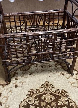 Старе ліжечко колиска дитяча з ротанга для іграшок