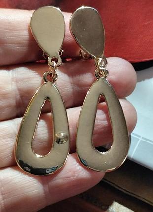 Клипсы серьги сережки (без прокола) золотистый металл пр-во корея