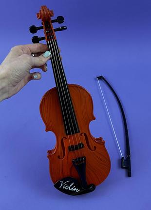 Скрипка зі струнами в коробці 370 а