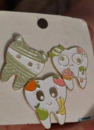 Медицинская брошь брошка пин значок зуб металл детский стоматолог