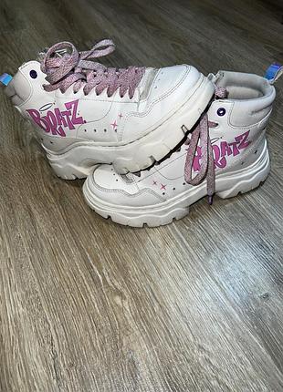 Сникерси zara  38  кроссовки bratz  хайтопи