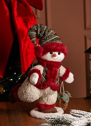 Новогодняя фигурка снеговик с шишкой 26×21×38 (см) cr-4-15