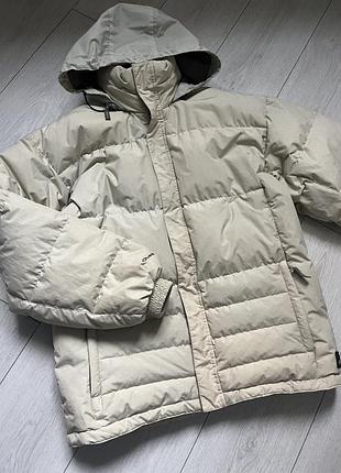 Пуховик quechua . франція.