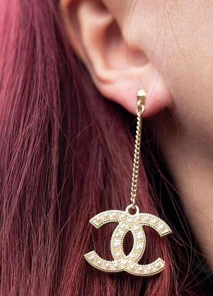 Серьги гвоздики с логотипом/посеребрение и позолота 24к / серьги длинные стиль шанель