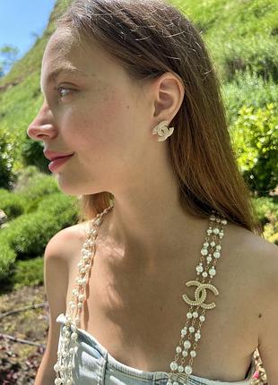 Длинные бусы шанель и серьги гвоздики жемчуг / жемчужная подвеска и сережки