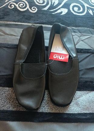 Чешки для танців нові ,чорні 22 см