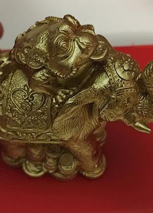 Фигурка статуэтка слон слоник везет денежную жабу богатство золото монеты