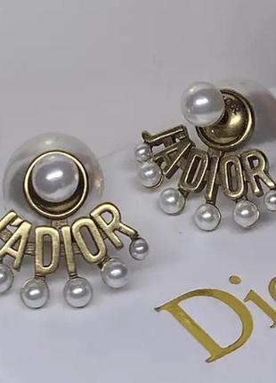 Сережки диор с логотипом и жемчугом, позолота 18 к (можно приобрести с браслетом)