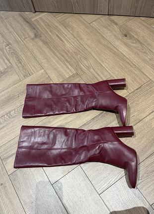 Бордові чоботи з натуральної шкіри zara