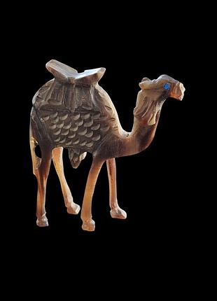 Фігурка зі справжнього рогу "верблюд". вінтажна статуетка ріг. вінтаж.