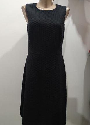 Стильное трикотажное платье r-12