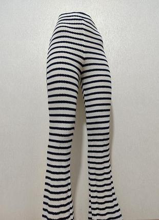 Симпатична брюки