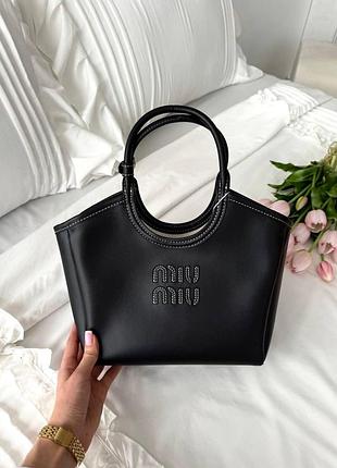 Практична жіноча сумочка miu miu, чорна сумка шкіряна міу міу