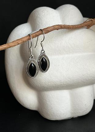 Черный оникс серьги маркиз с камнем черный оникс. черный оникс шарики. пакистан