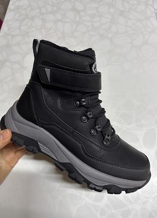 Стильні черевички для хлопців