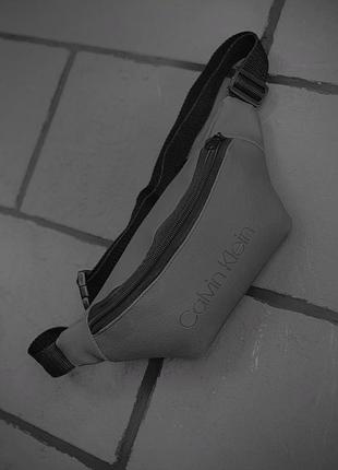 Бананка calvin klein сіра чоловіча нагрудна сумка кельвін кляйн, поясна сумка