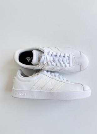 Кросівки жіночі adidas