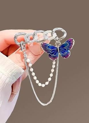 Оригінальна брошка з метеликом