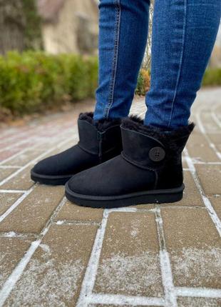 Жіночі уггі ugg mini bailey button black