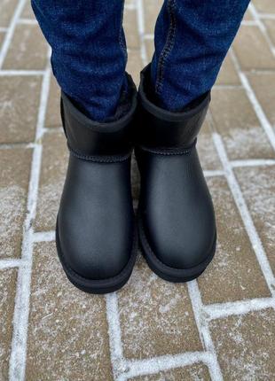 Женские угги ugg classic mini black leather6 фото