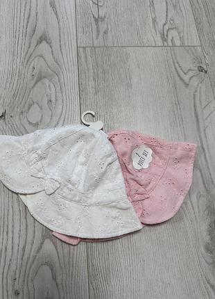 Панами дві штуки