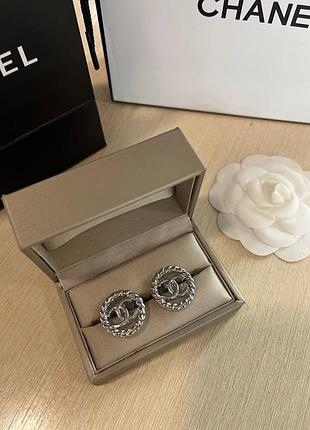 Серьги шанель с логотипом посеребрение