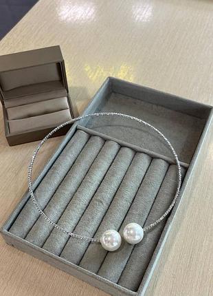 Стильная подвеска чокер в цирконах с двумя крупными жемчужинами