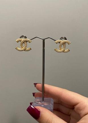 Серьги шанель позолота 18 к / маленькие сережки гвоздики