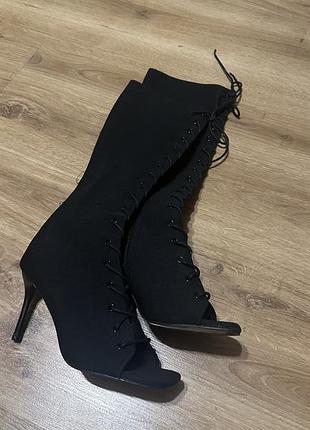 Туфлі високі