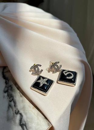 Серьги шанель цирконы / серьги стильные с черной эмалью