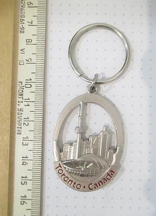 Брелок toronto canada 2