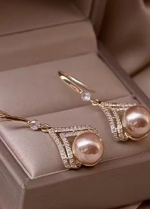 Элегантные серьги гвоздики с жемчужиной