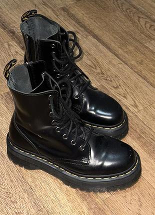 Чоботи dr.martens чорні,шкіряні