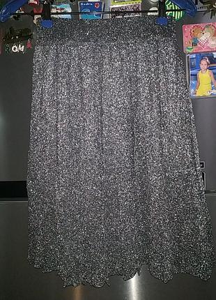 Эксклюзивная,премиум класса,стильная,тёплая,плесированная юбочка с серебряными нитями . 42-44размер.брендовая.