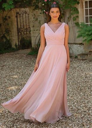 Приталена ніжна сукня