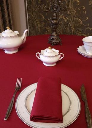 Скатертина бордо (160/350 см)