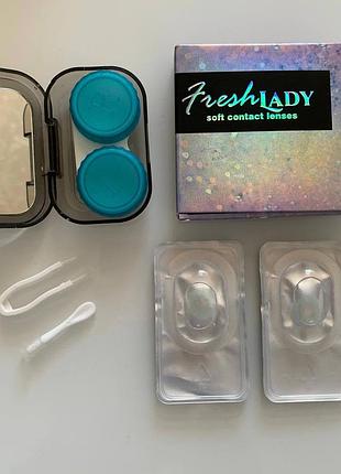 Линзы цветные серые. перекрывают тёмные глаза. в комплекте набор для хранения